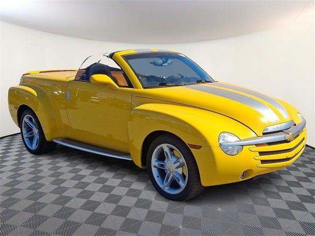 2004 Chevrolet SSR Base 2004 Chevrolet SSR Base