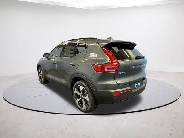 2026 Volvo XC40 B5 Core
