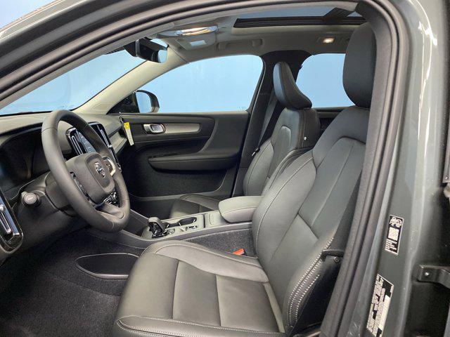 2026 Volvo XC40 B5 Core