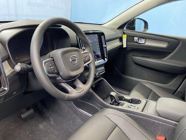 2026 Volvo XC40 B5 Core