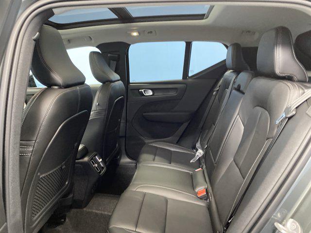 2026 Volvo XC40 B5 Core
