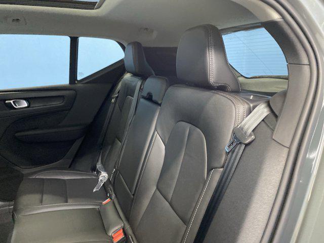 2026 Volvo XC40 B5 Core