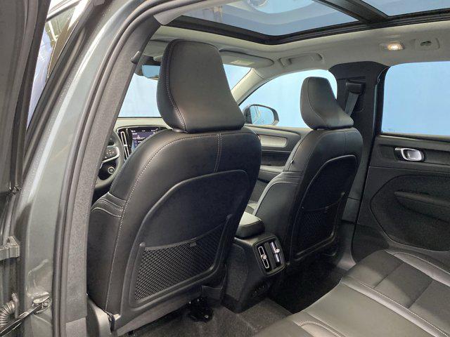 2026 Volvo XC40 B5 Core