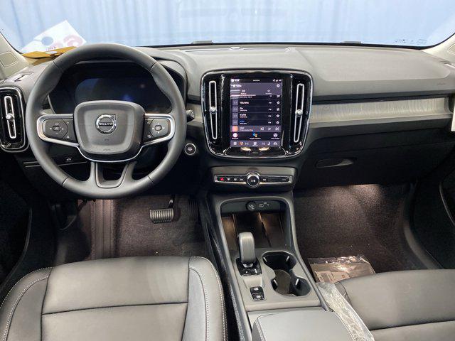 2026 Volvo XC40 B5 Core