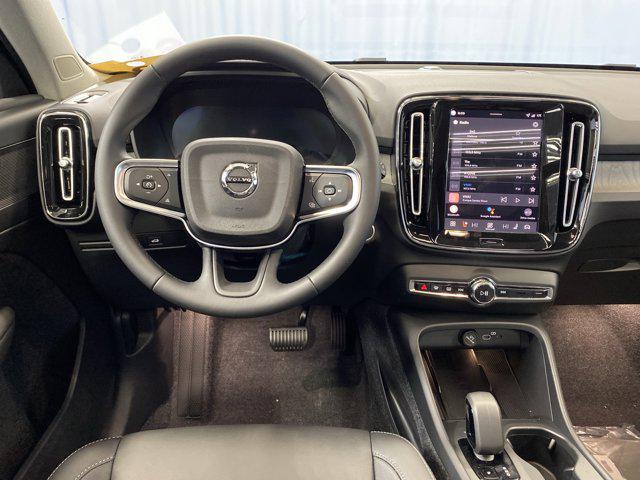 2026 Volvo XC40 B5 Core