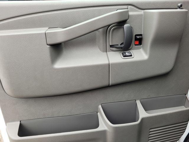 2025 GMC Savana Cargo RWD 2500 Extended Wheelbase Work Van