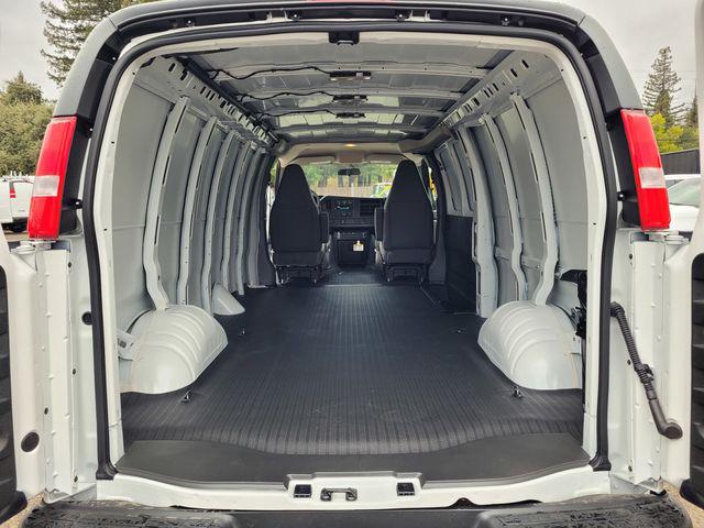 2025 GMC Savana Cargo RWD 2500 Extended Wheelbase Work Van