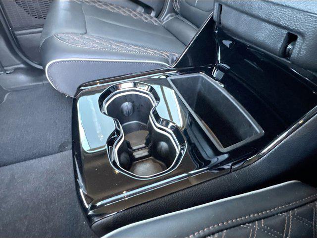 2022 Jeep Grand Cherokee L Summit 4x4