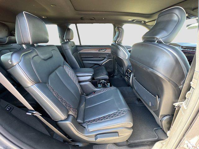 2022 Jeep Grand Cherokee L Summit 4x4