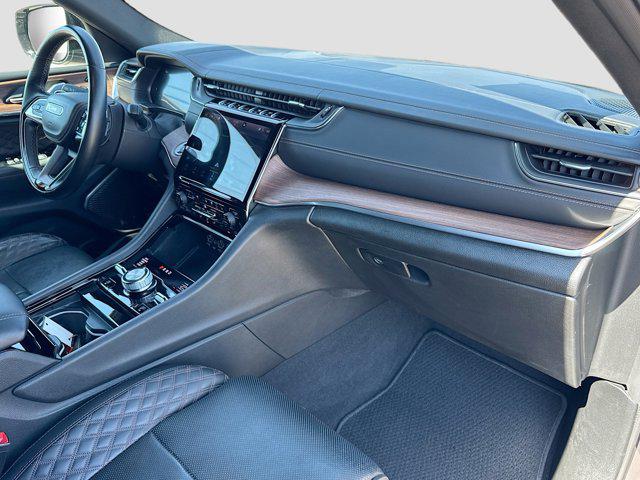 2022 Jeep Grand Cherokee L Summit 4x4