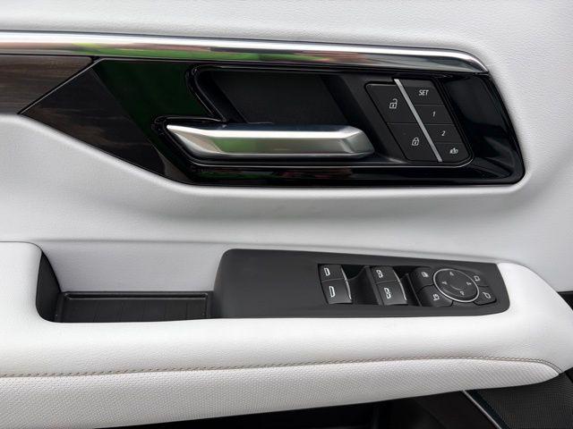 2026 Chevrolet Suburban Premier, 4WD
