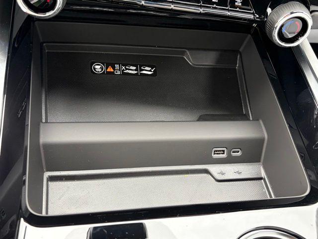 2026 Chevrolet Suburban Premier, 4WD