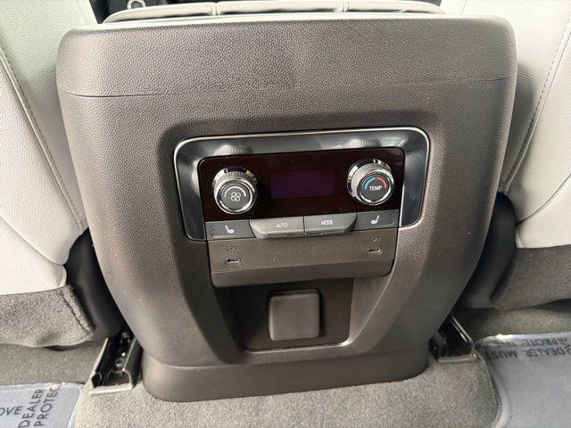 2026 Chevrolet Suburban Premier, 4WD