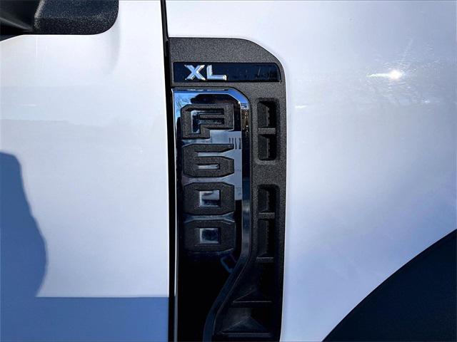 2024 Ford 600 XL