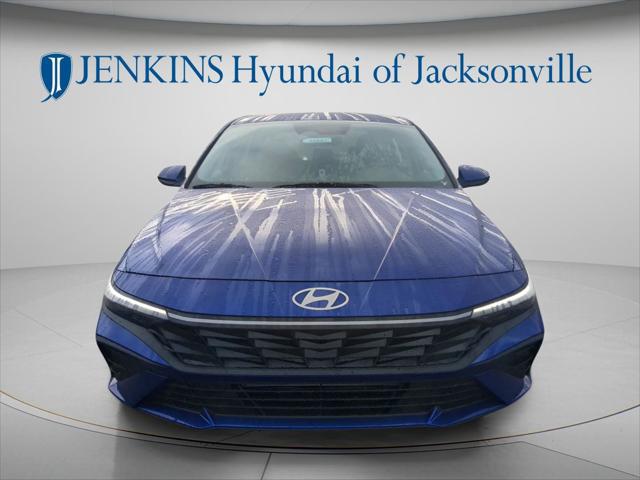 2025 Hyundai Elantra SE