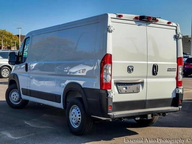 2026 Ram ProMaster Cargo Van Tradesman Low Roof 136" WB w/Pass Seat