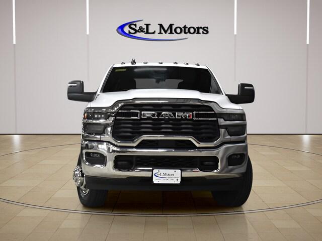 2026 RAM Ram 3500 Chassis Cab RAM 3500 TRADESMAN CREW CAB CHASSIS 4X4 60 CA