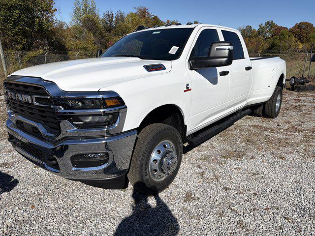 2026 RAM Ram 3500 RAM 3500 TRADESMAN CREW CAB 4X4 8 BOX