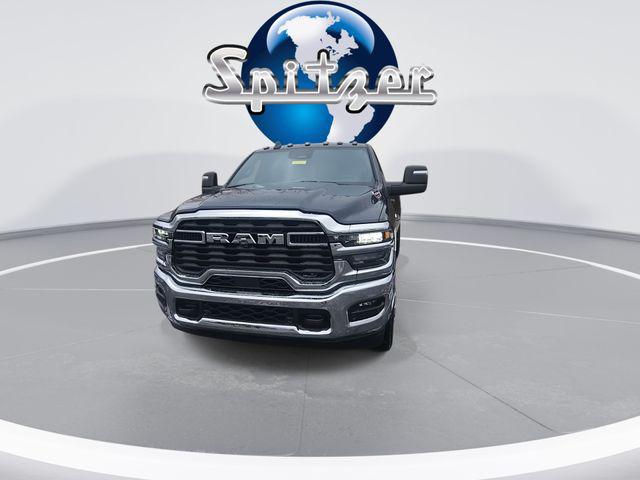 2026 RAM Ram 3500 RAM 3500 TRADESMAN CREW CAB 4X4 8 BOX