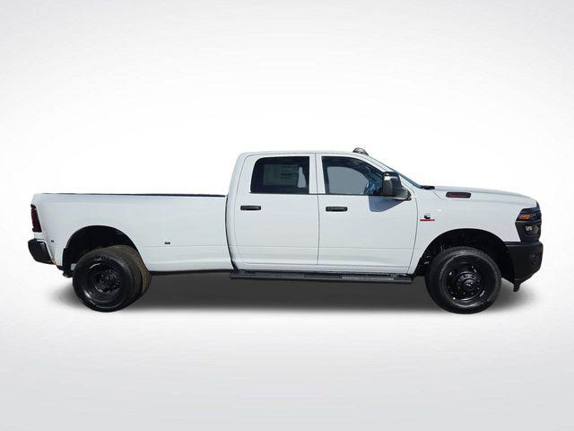 2026 RAM Ram 3500 RAM 3500 TRADESMAN CREW CAB 4X4 8 BOX