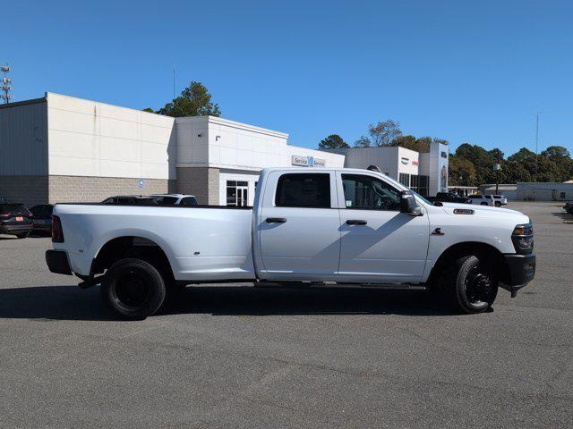 2026 RAM Ram 3500 RAM 3500 TRADESMAN CREW CAB 4X2 8 BOX