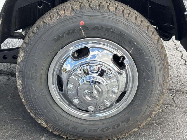 2026 Ram 3500 Tradesman Crew Cab 4x4 8' Box