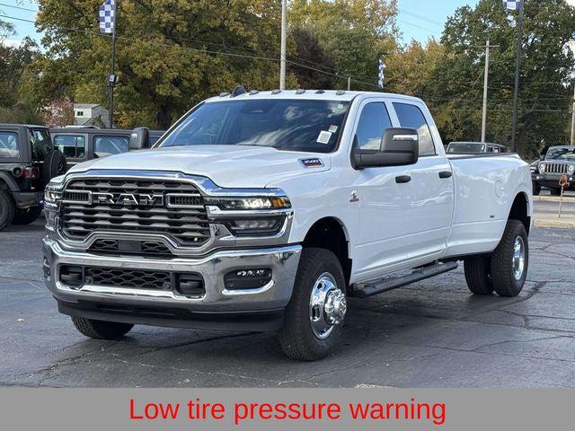 2026 Ram 3500 Tradesman Crew Cab 4x4 8 Box