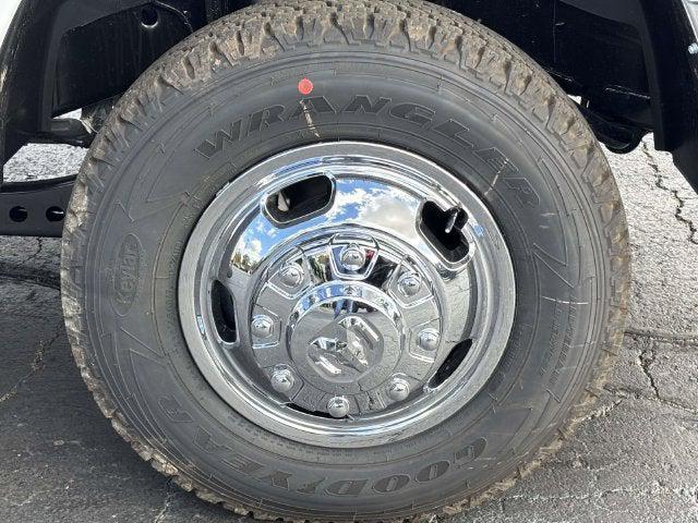 2026 Ram 3500 Tradesman Crew Cab 4x4 8 Box