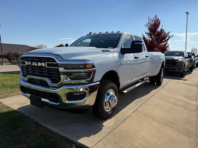 2026 RAM Ram 3500 RAM 3500 TRADESMAN CREW CAB 4X4 8 BOX 2026 RAM Ram 3500 RAM 3500 TRADESMAN CREW CAB 4X4 8 BOX