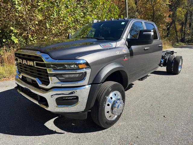 2026 RAM Ram 5500 Chassis Cab RAM 5500 TRADESMAN CHASSIS CREW CAB 4X4 84 CA