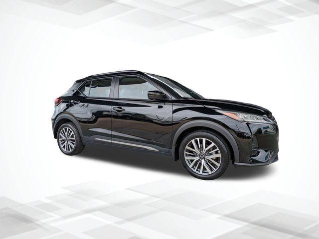 2023 Nissan Kicks SR Xtronic CVT