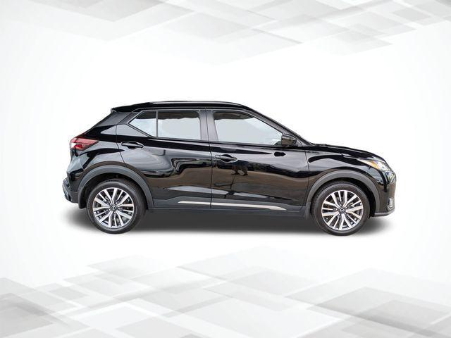 2023 Nissan Kicks SR Xtronic CVT
