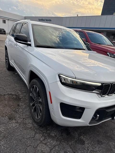 2022 Jeep Grand Cherokee Overland 4x2