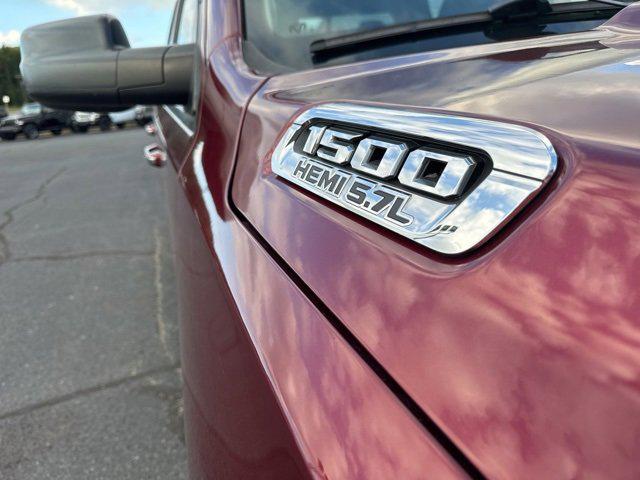 2019 RAM 1500 Big Horn/Lone Star Crew Cab 4x4 57 Box