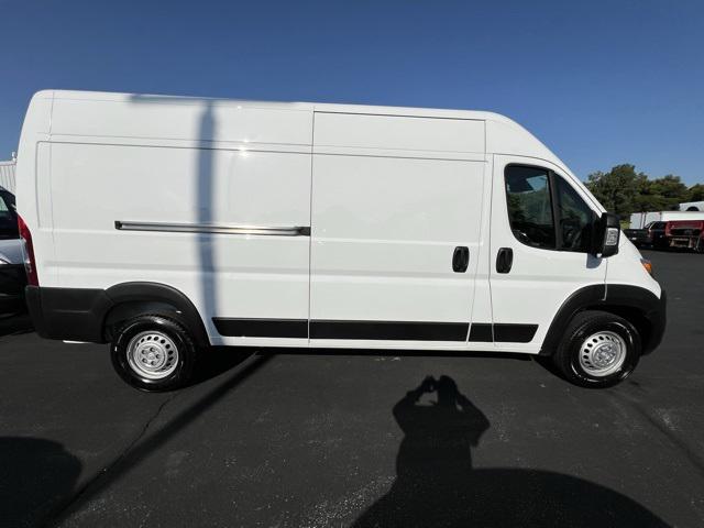 2025 RAM ProMaster 2500 Cargo Van Tradesman High Roof 159 WB w/Pass Seat
