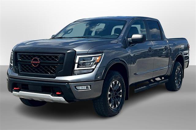 2024 Nissan TITAN Crew Cab PRO-4X 4x4
