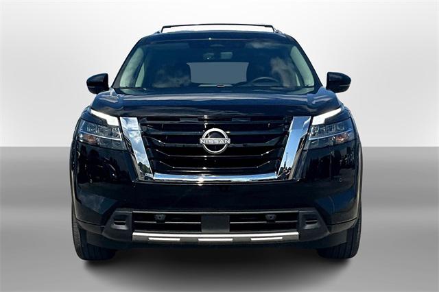 2024 Nissan Pathfinder Platinum FWD
