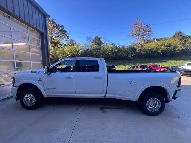 2026 Ram 3500 Limited Longhorn Crew Cab 4x4 8' Box