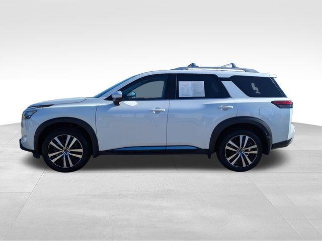 2025 Nissan Pathfinder Platinum FWD