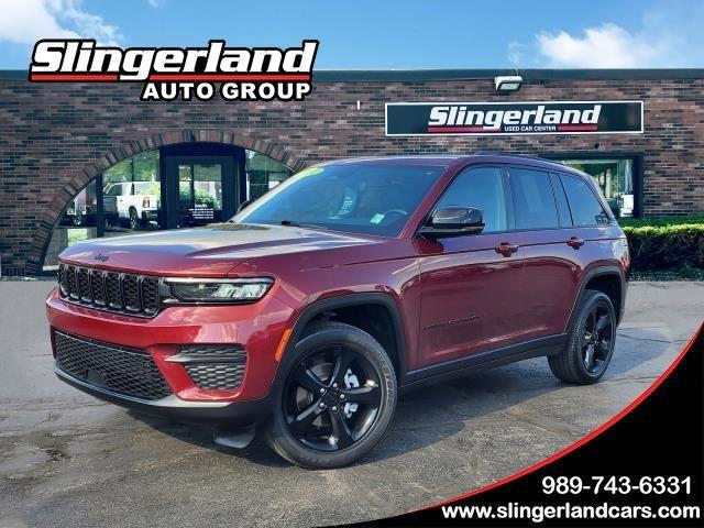 2022 Jeep Grand Cherokee Altitude 4x4 2022 Jeep Grand Cherokee Altitude 4x4