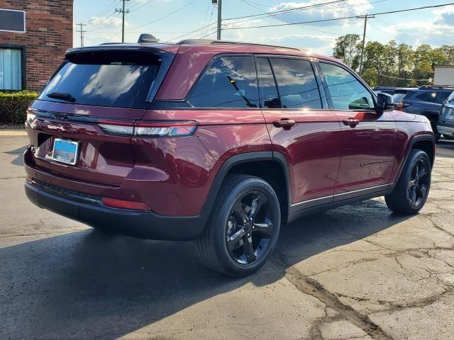 2022 Jeep Grand Cherokee Altitude 4x4 2022 Jeep Grand Cherokee Altitude 4x4