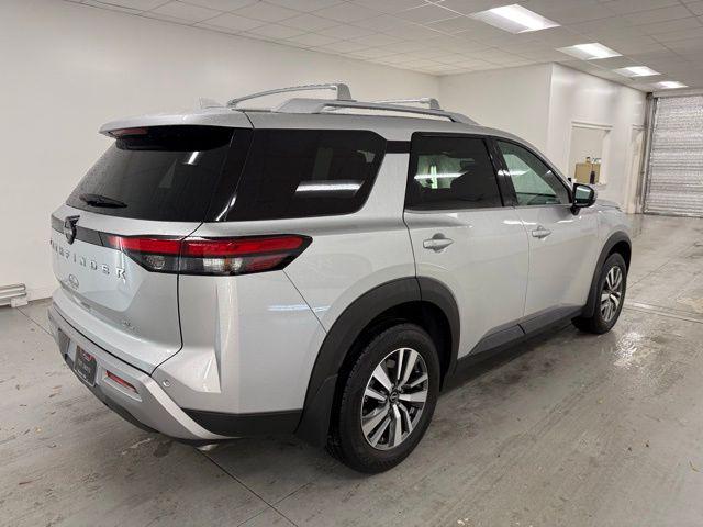 2025 Nissan Pathfinder SL FWD