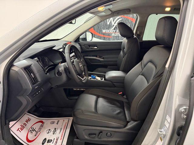 2025 Nissan Pathfinder SL FWD