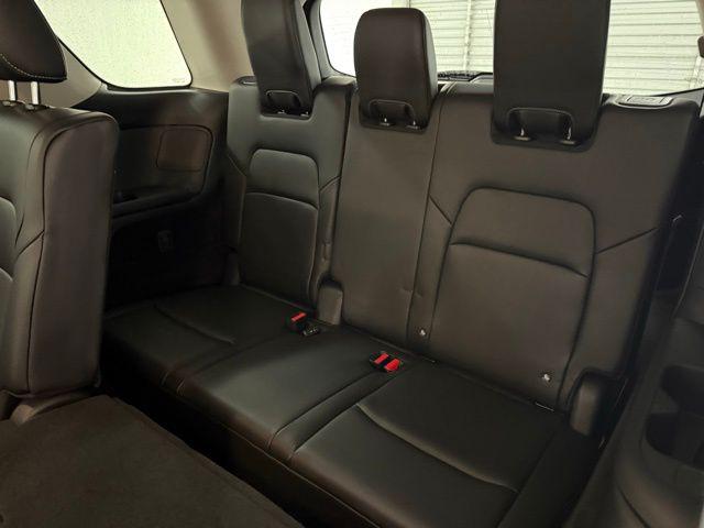 2025 Nissan Pathfinder SL FWD