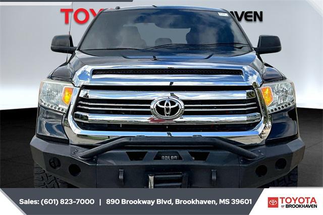 2017 Toyota Tundra SR5 5.7L V8
