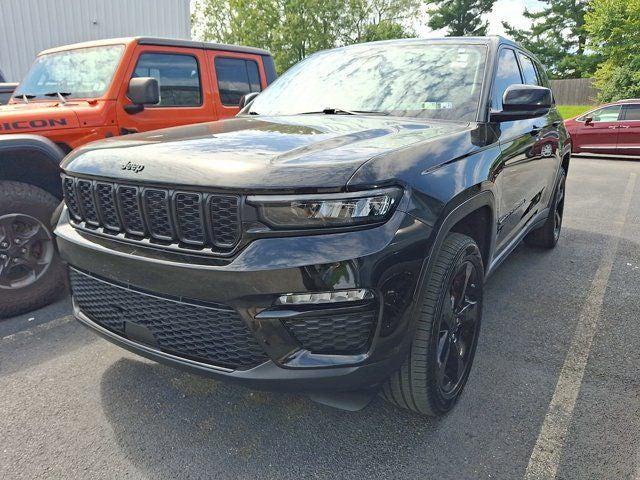 2023 Jeep Grand Cherokee Limited 4x4 2023 Jeep Grand Cherokee Limited 4x4