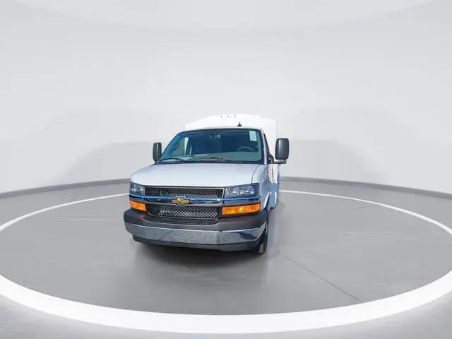 2025 Chevrolet Express Cutaway Work Van