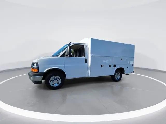 2025 Chevrolet Express Cutaway Work Van
