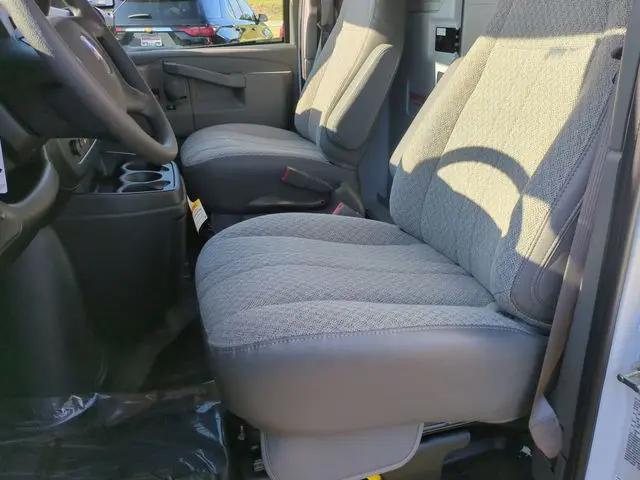 2025 Chevrolet Express Cutaway Work Van