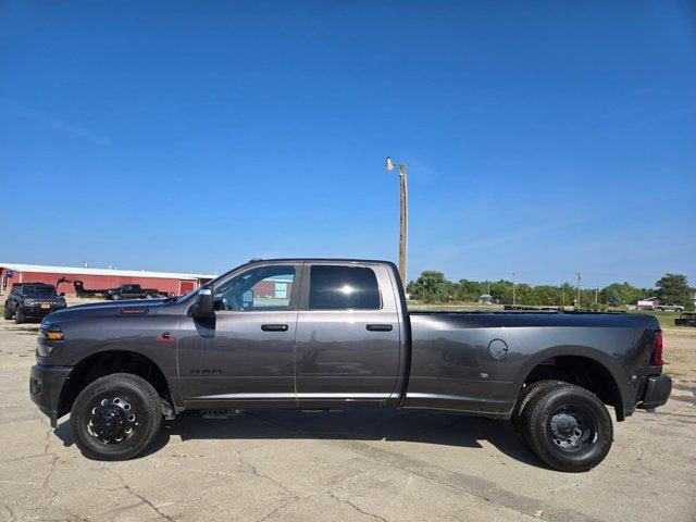 2025 RAM 3500 Big Horn Crew Cab 4x4 8 Box